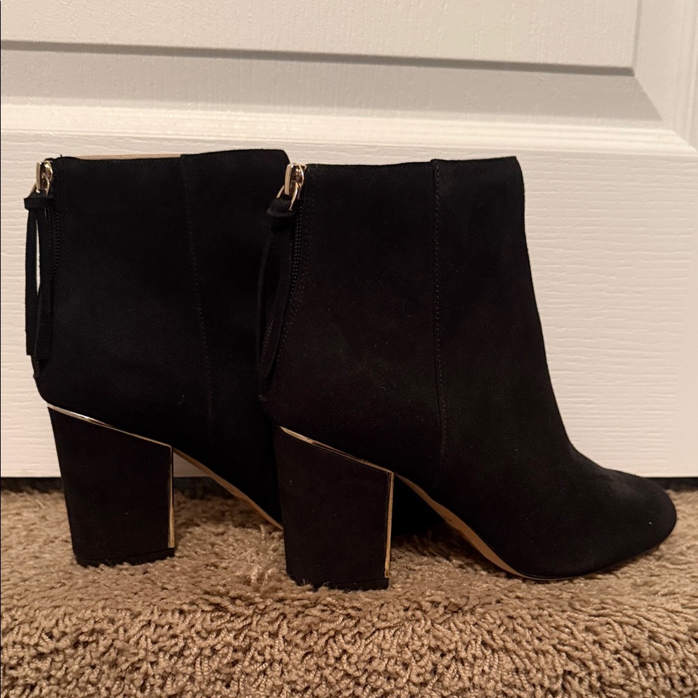 Brand new block heel suede ankle boots - black and gold ALDO size 7.5